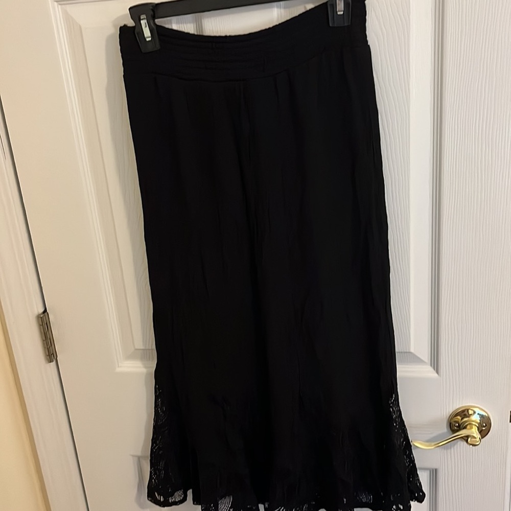 Apt. 9 Long Black Skirt w/ fun lined elastic waist and hem lacing. Size S. - Picture 8 of 10